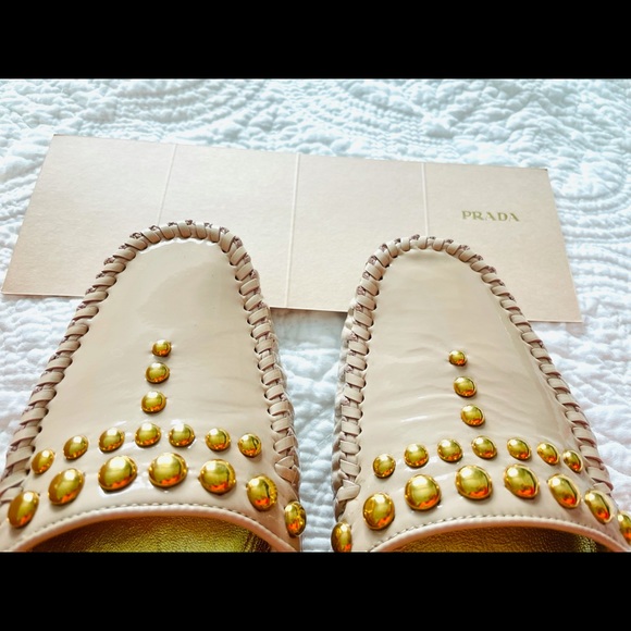 Authentic leather Prada studded flats. - Picture 8 of 12